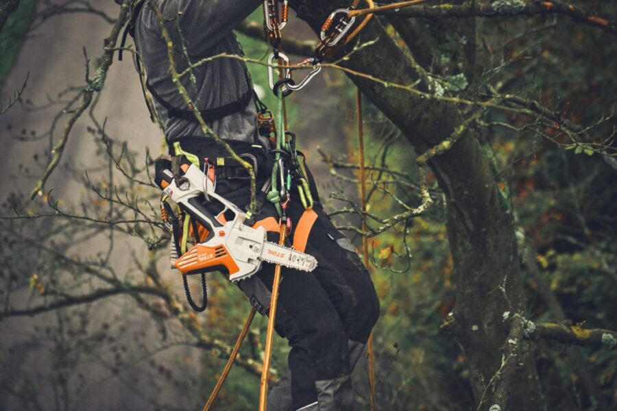 LOS ARBORISTAS AMAN LA NUEVA GTA 40 DE STIHL