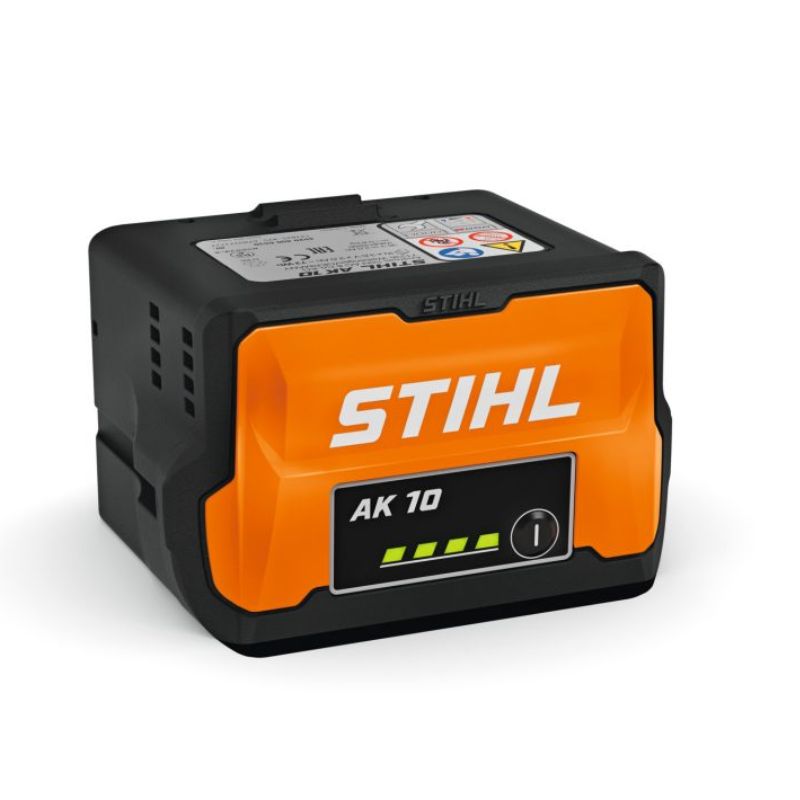 BATERIA AK 10 DE STIHL CARGADA AL 100% COMO SE VE EN SU INDICADOR LED