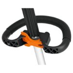 EMPUÑADURA R DE LA DESBROZADORA FSA 70 DE STIHL. - CUENTA CON SISTEMA ANTIVIBRACION Y UN AGGARRE SUAVE